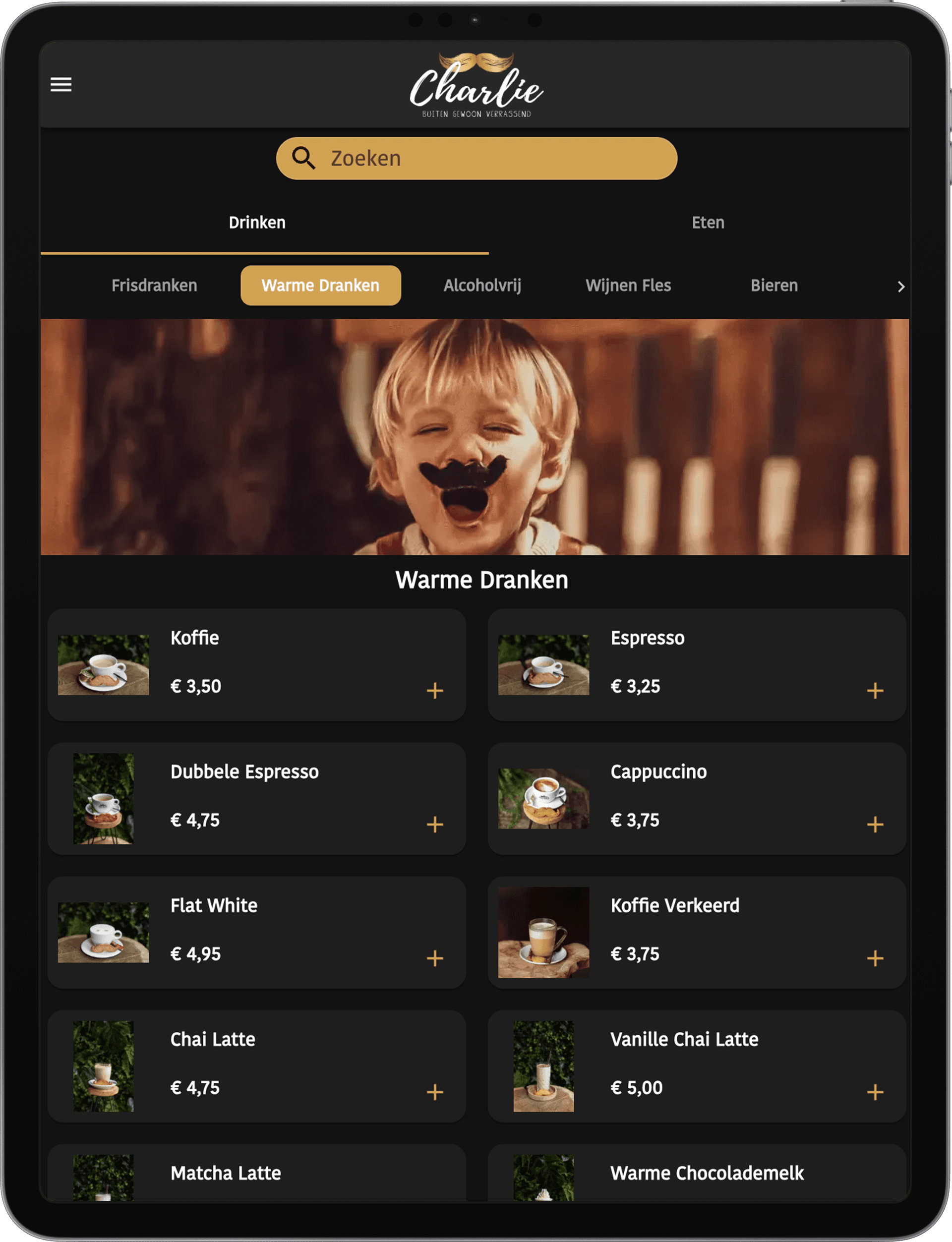 Tablet-Bestellung in Aktion bei Charlie Restaurant — Gäste bestellen selbstständig via Tablet am Tisch
